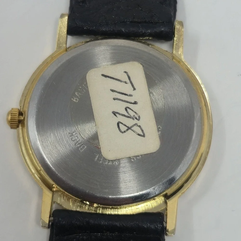 Vintage Suizo Quartz Watch Sun Moon Phase Day Night Dial Gold Tone Roman Bezel